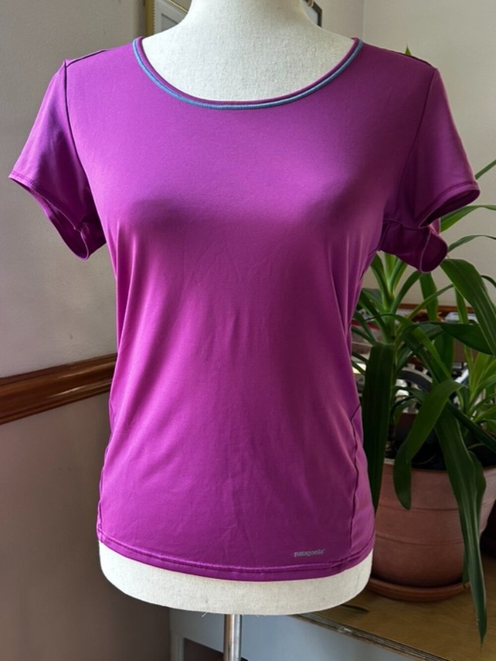 Patagonia Capilene Silkweight Women's Short Sleeve Tee, Pink Orchid, Like New, S